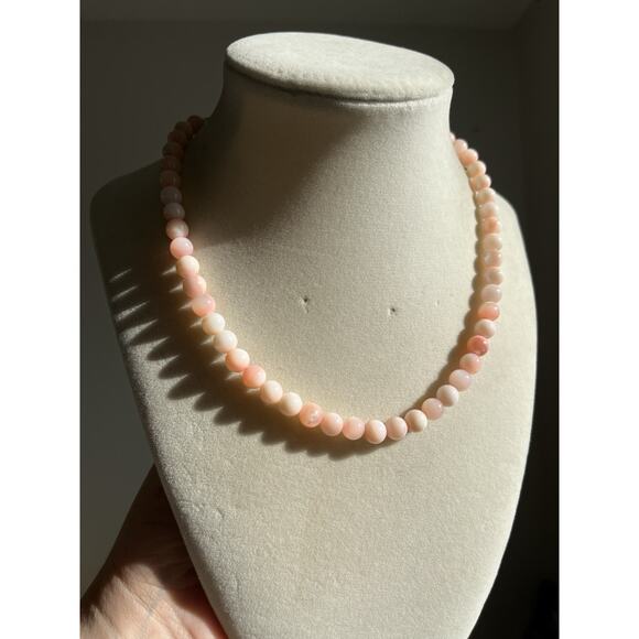 Unbranded Jewelry - Pink and White Dyed MOP 15” Necklace Choker Collar Gold Tone Clasp